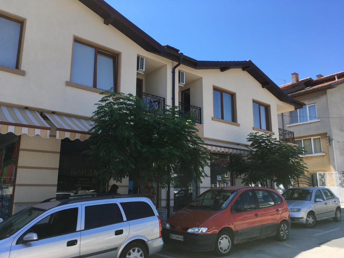 Guest House Zornica In Obzor Exterior photo